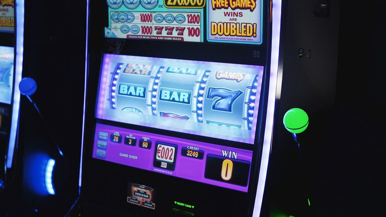 apk 8777